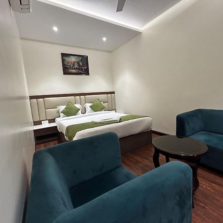 The Pride Hotell Jamshedpur Exteriör bild