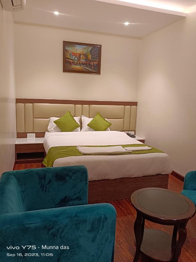 The Pride Hotell Jamshedpur Exteriör bild