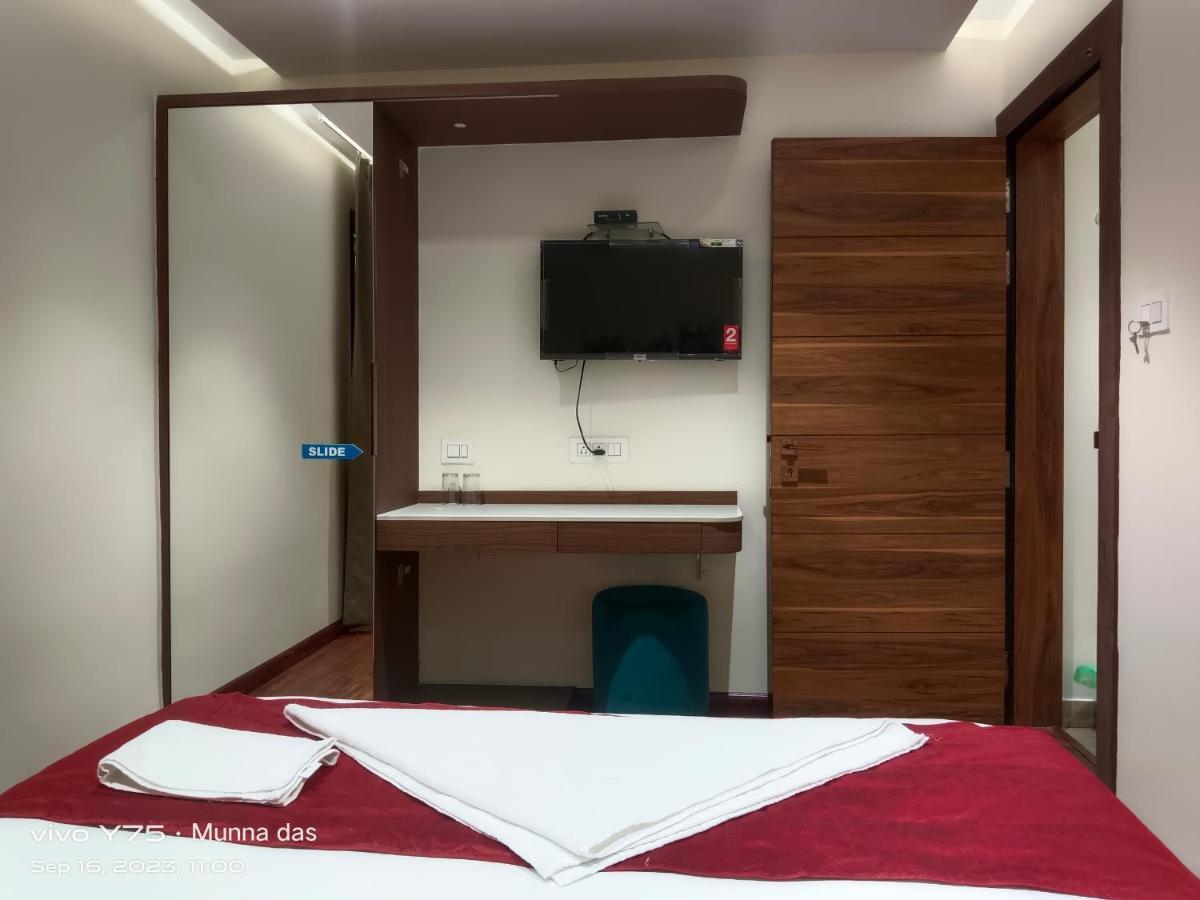 The Pride Hotell Jamshedpur Exteriör bild