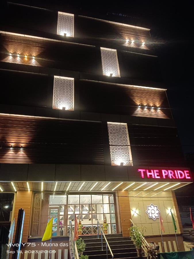 The Pride Hotell Jamshedpur Exteriör bild