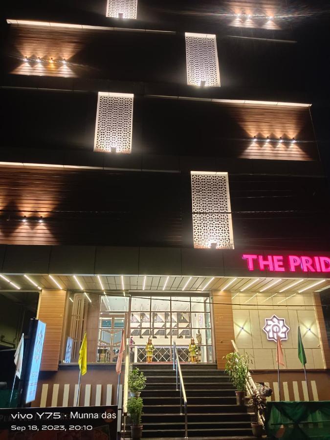 The Pride Hotell Jamshedpur Exteriör bild