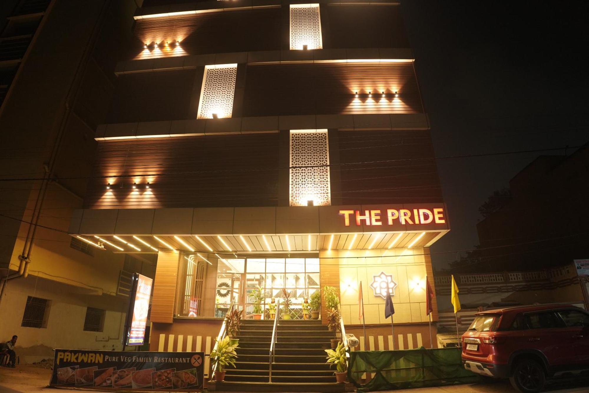 The Pride Hotell Jamshedpur Exteriör bild