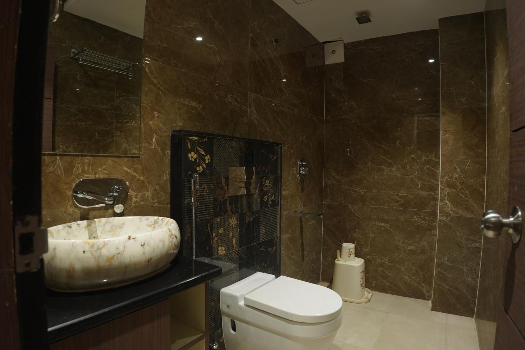 The Pride Hotell Jamshedpur Exteriör bild