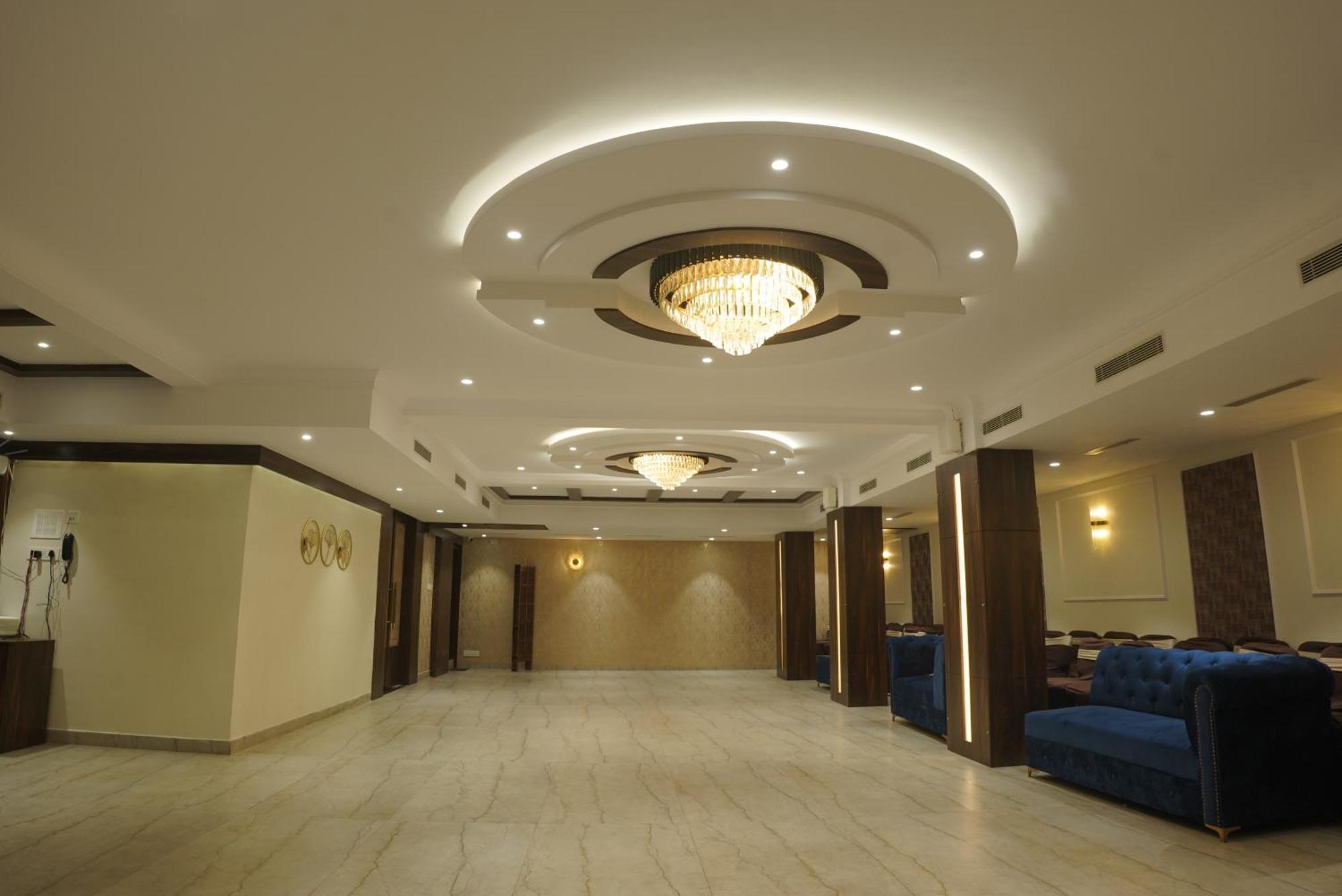 The Pride Hotell Jamshedpur Exteriör bild