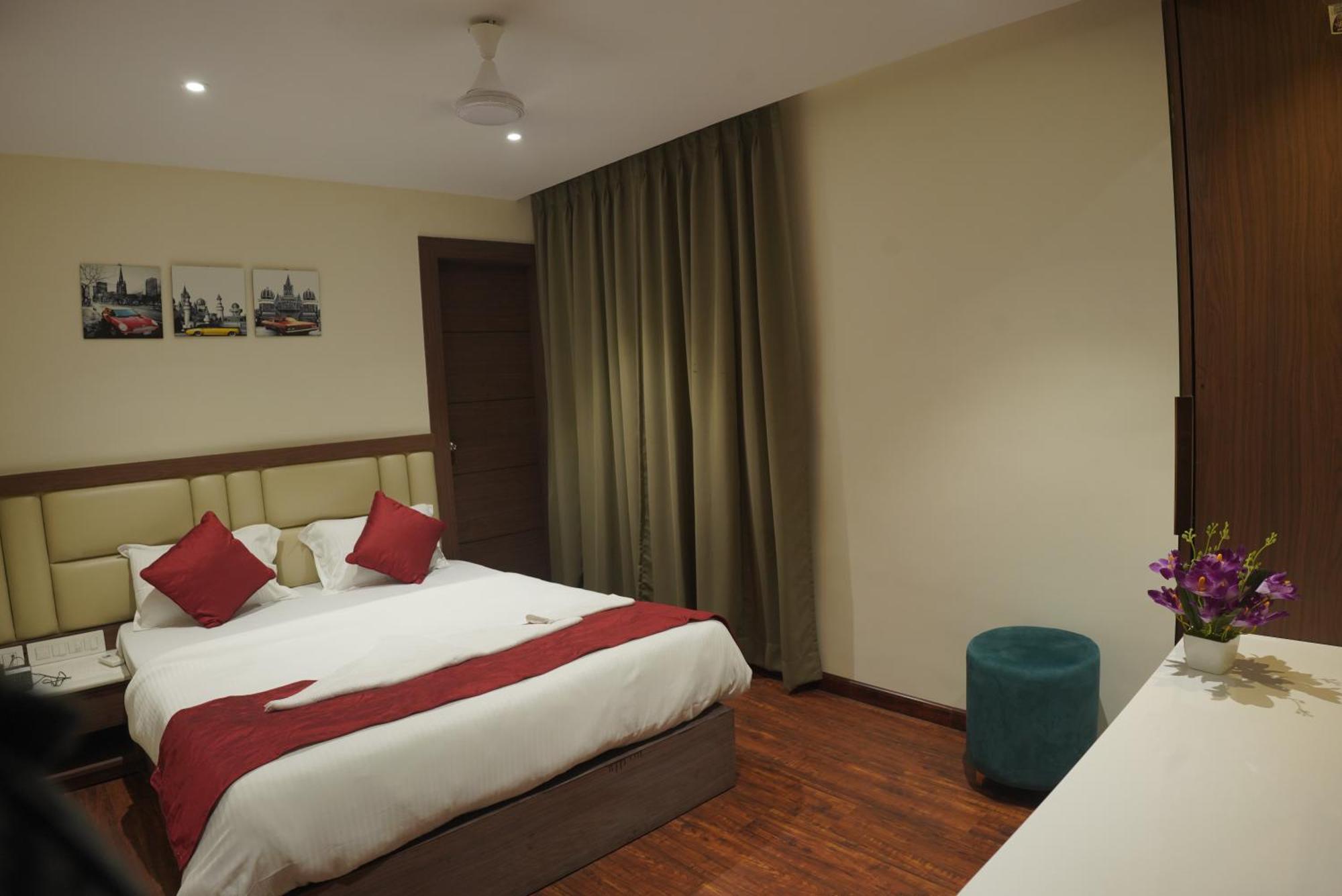 The Pride Hotell Jamshedpur Exteriör bild