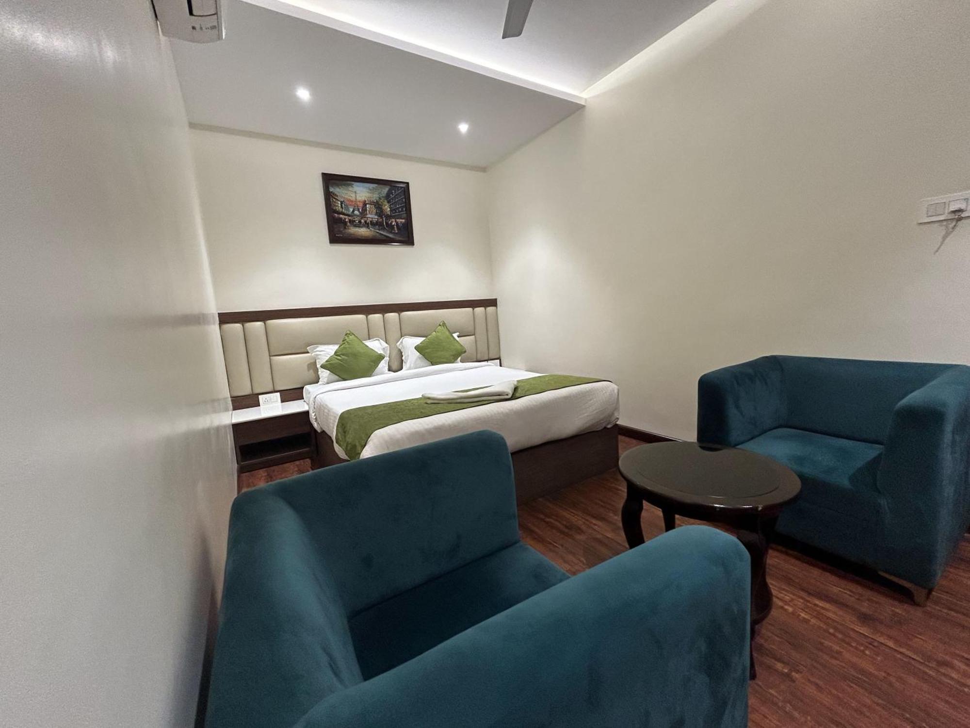 The Pride Hotell Jamshedpur Exteriör bild